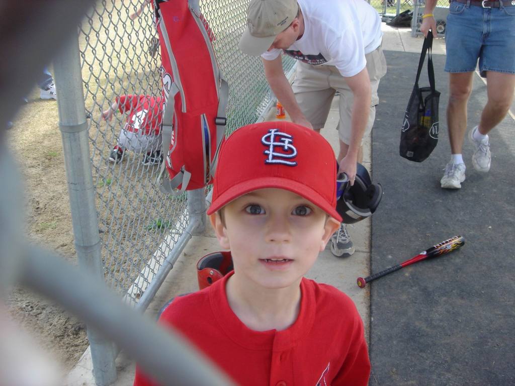 2006/03(Mar)/03(Tee-Ball-Chance-Dax)/1024x768_2006-03-04 09-Tee-Ball.JPG